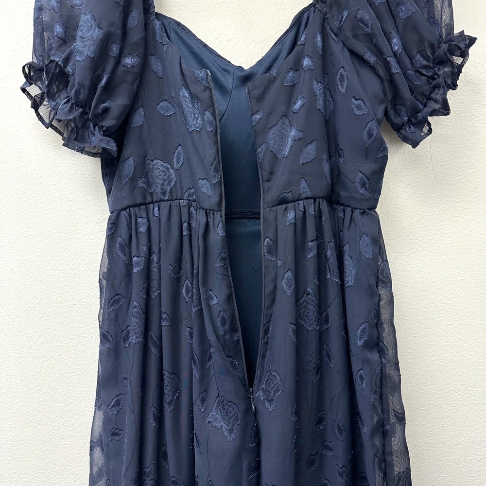 Lulus Puff Sleeve Sweetheart Midi Dress‎ Navy M - Picture 6 of 10